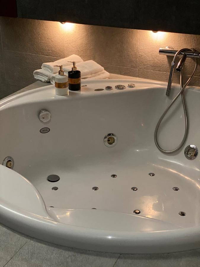 Family & Business Sauna Apartments Klonowa Nad Zalewem, Unikat Spa Kielce Dış mekan fotoğraf